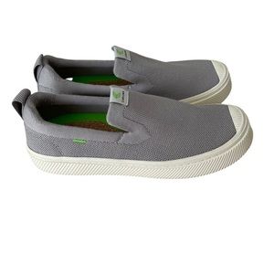 Cariuma Gray IBI Slip on shoes. Like new. Size W9.5/M8